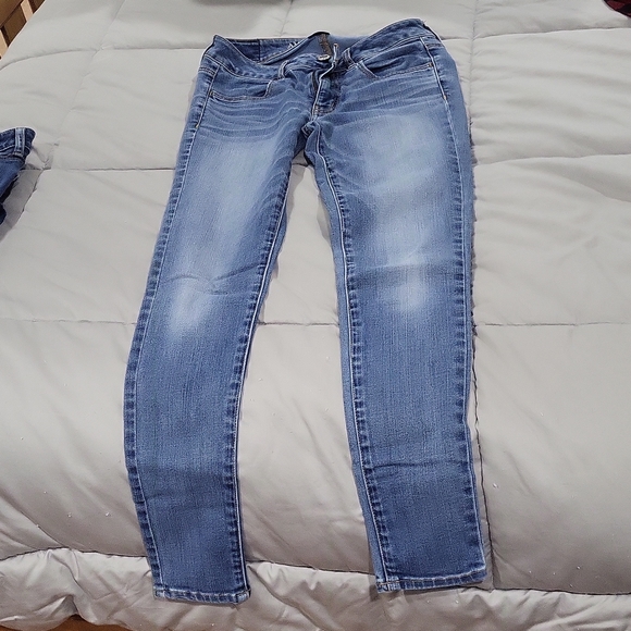 American Eagle Super Stretch Size 4 Jegging - Picture 2 of 6